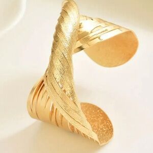 Women's Fashion Bangle Bracelet Wrap Twisted Metal New